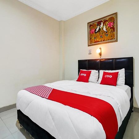Oyo 90408 Hotel Horton Cirebon Εξωτερικό φωτογραφία