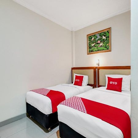 Oyo 90408 Hotel Horton Cirebon Εξωτερικό φωτογραφία