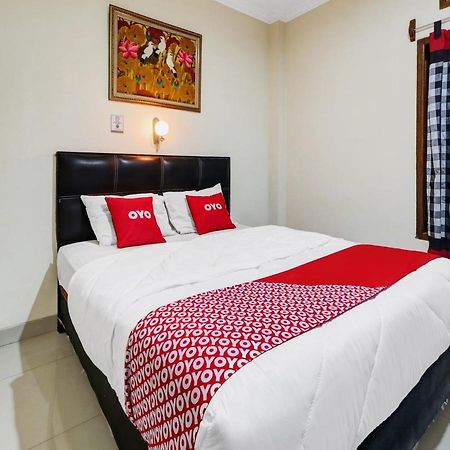 Oyo 90408 Hotel Horton Cirebon Εξωτερικό φωτογραφία