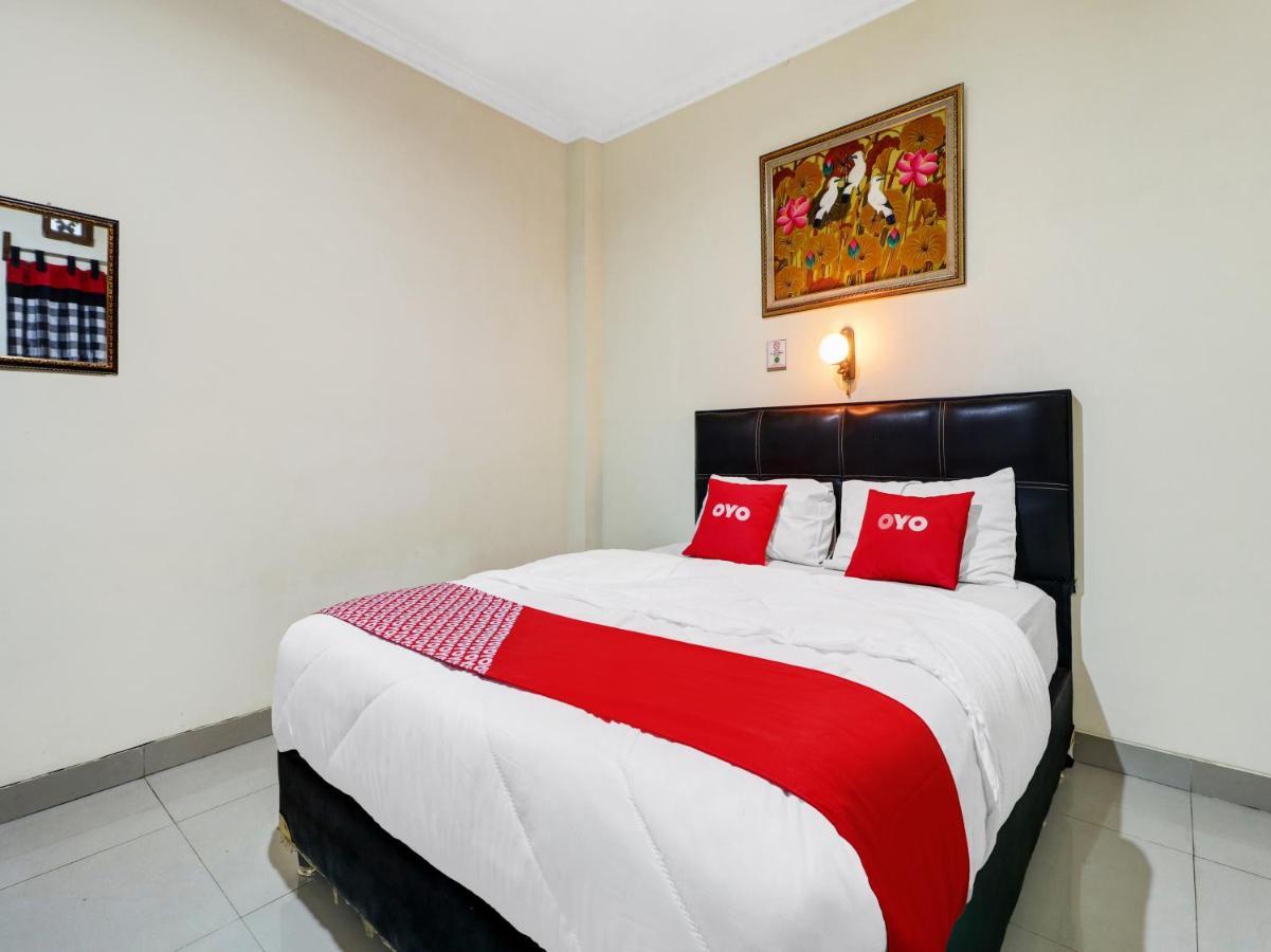 Oyo 90408 Hotel Horton Cirebon Εξωτερικό φωτογραφία