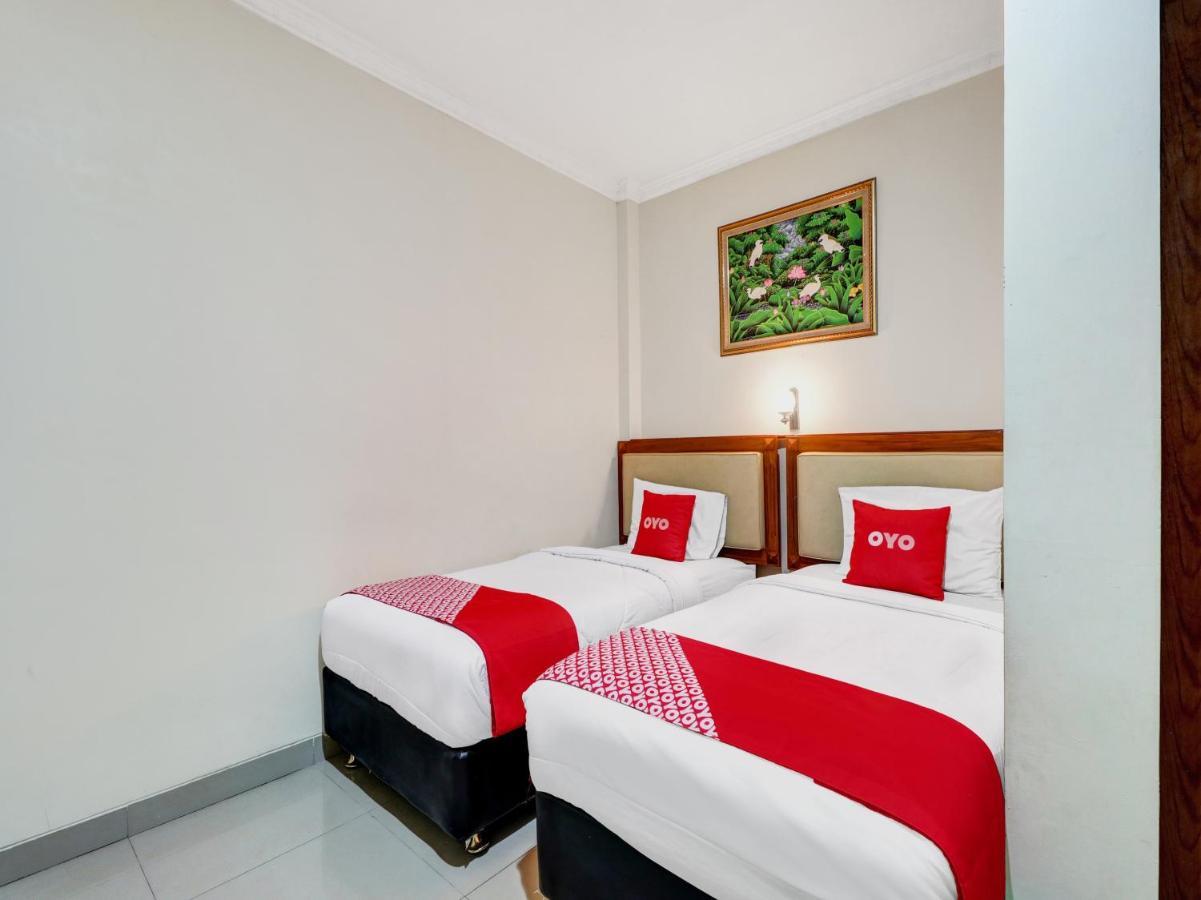 Oyo 90408 Hotel Horton Cirebon Εξωτερικό φωτογραφία