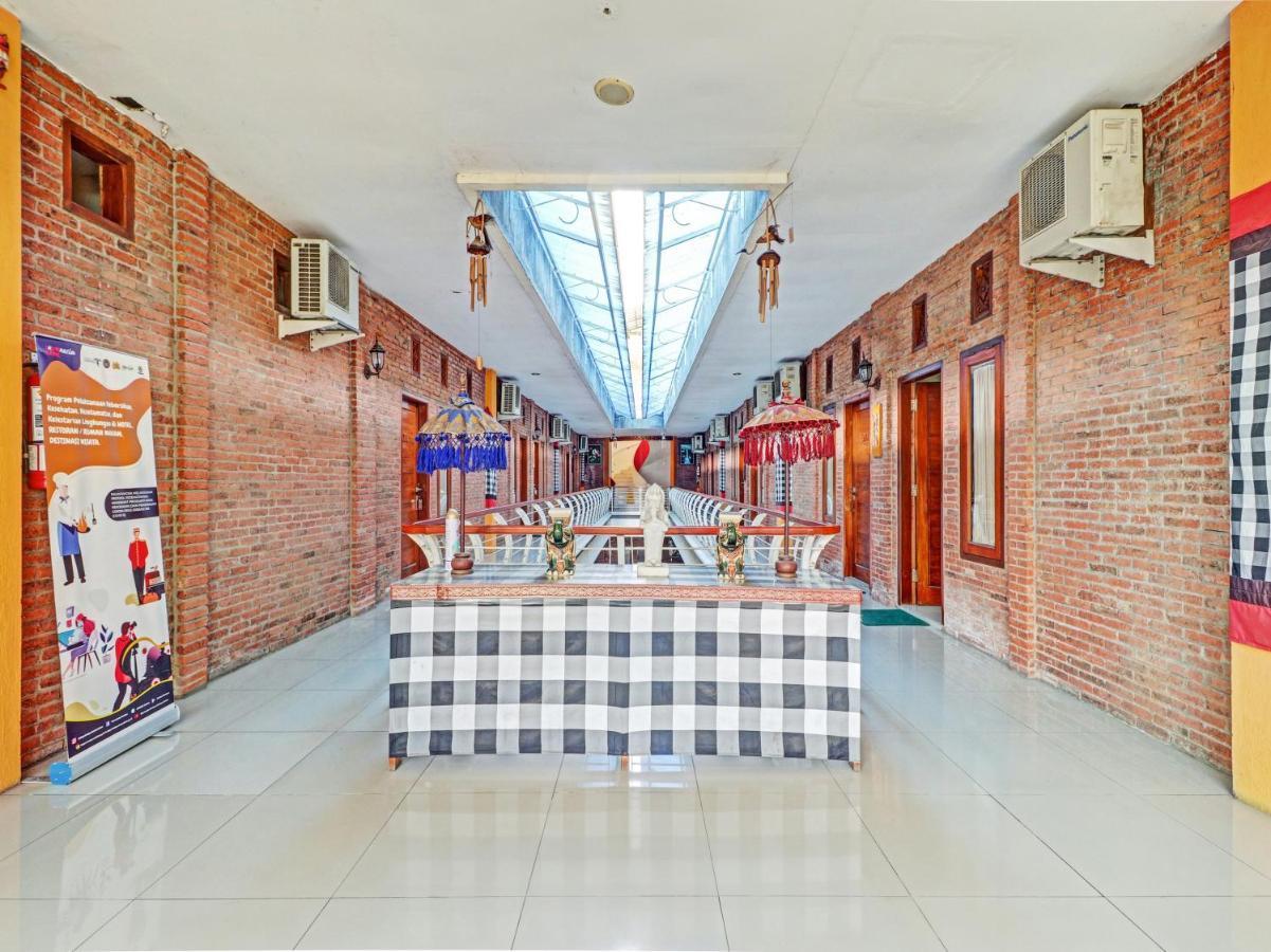 Oyo 90408 Hotel Horton Cirebon Εξωτερικό φωτογραφία