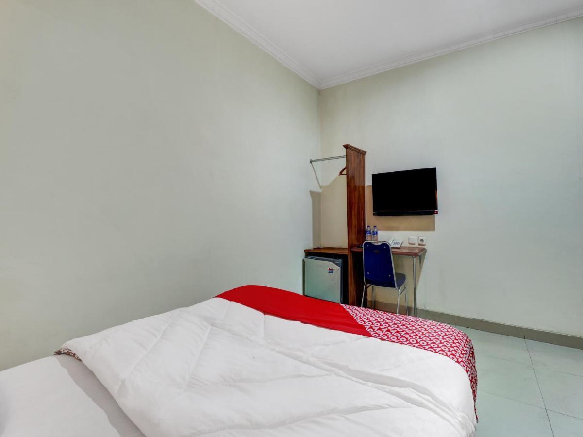 Oyo 90408 Hotel Horton Cirebon Εξωτερικό φωτογραφία