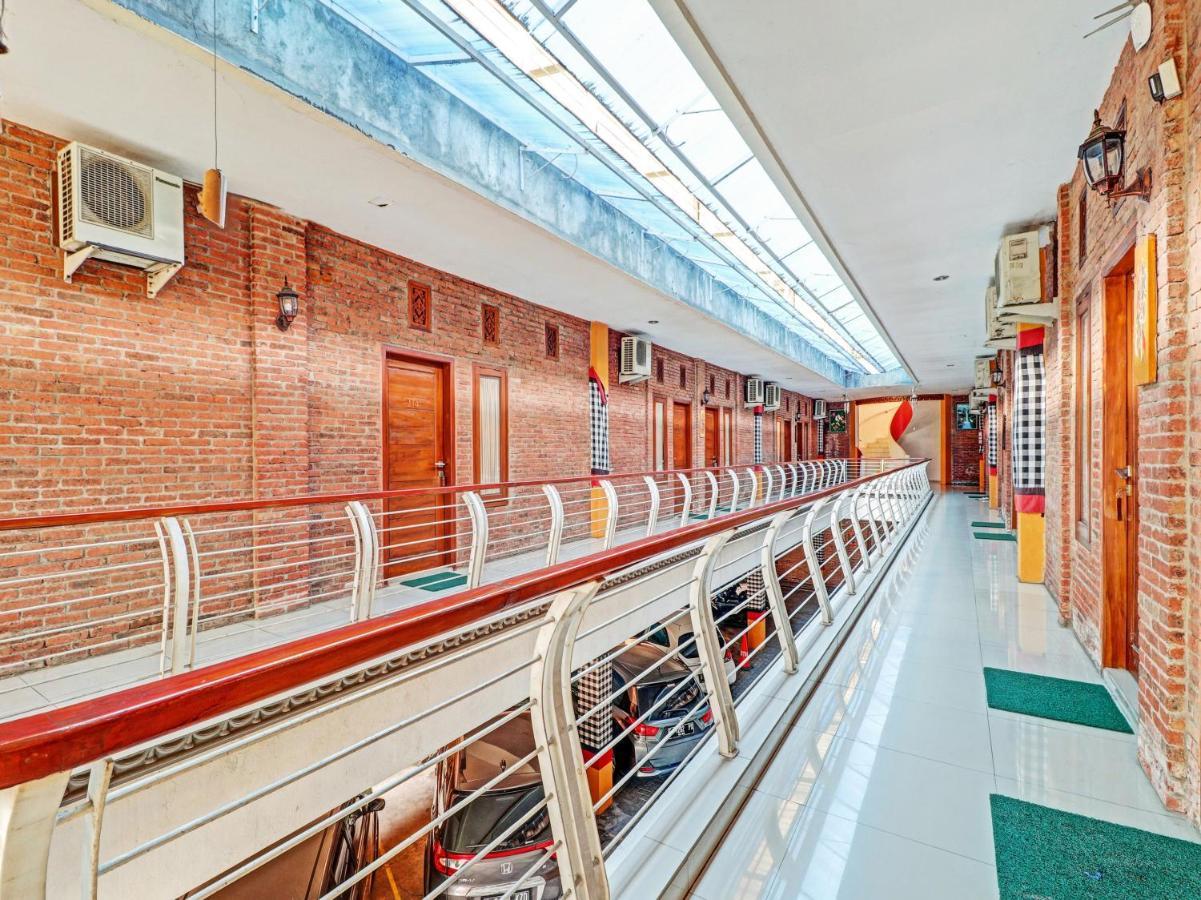 Oyo 90408 Hotel Horton Cirebon Εξωτερικό φωτογραφία