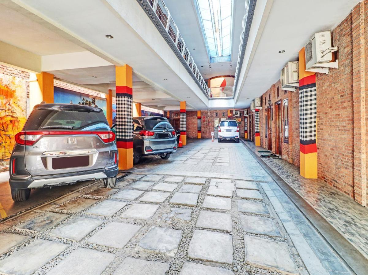 Oyo 90408 Hotel Horton Cirebon Εξωτερικό φωτογραφία