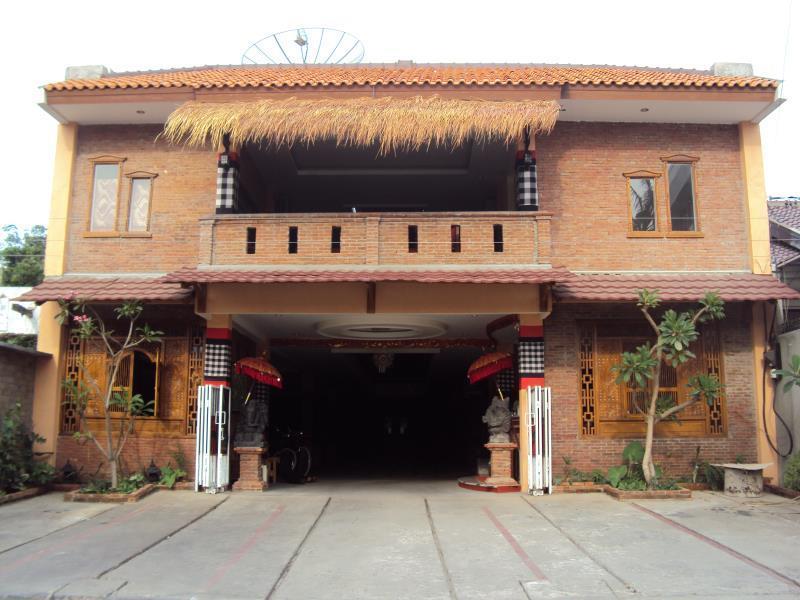 Oyo 90408 Hotel Horton Cirebon Εξωτερικό φωτογραφία
